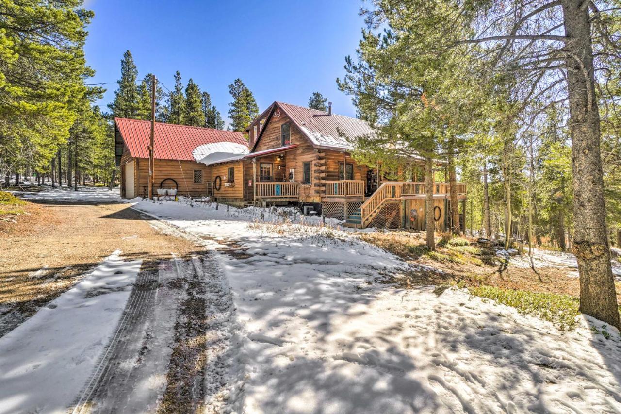 Secluded Black Hawk Log Cabin With Fire Pit! Екстер'єр фото