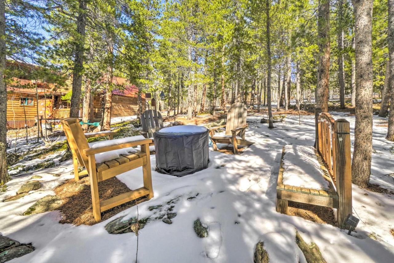 Secluded Black Hawk Log Cabin With Fire Pit! Екстер'єр фото