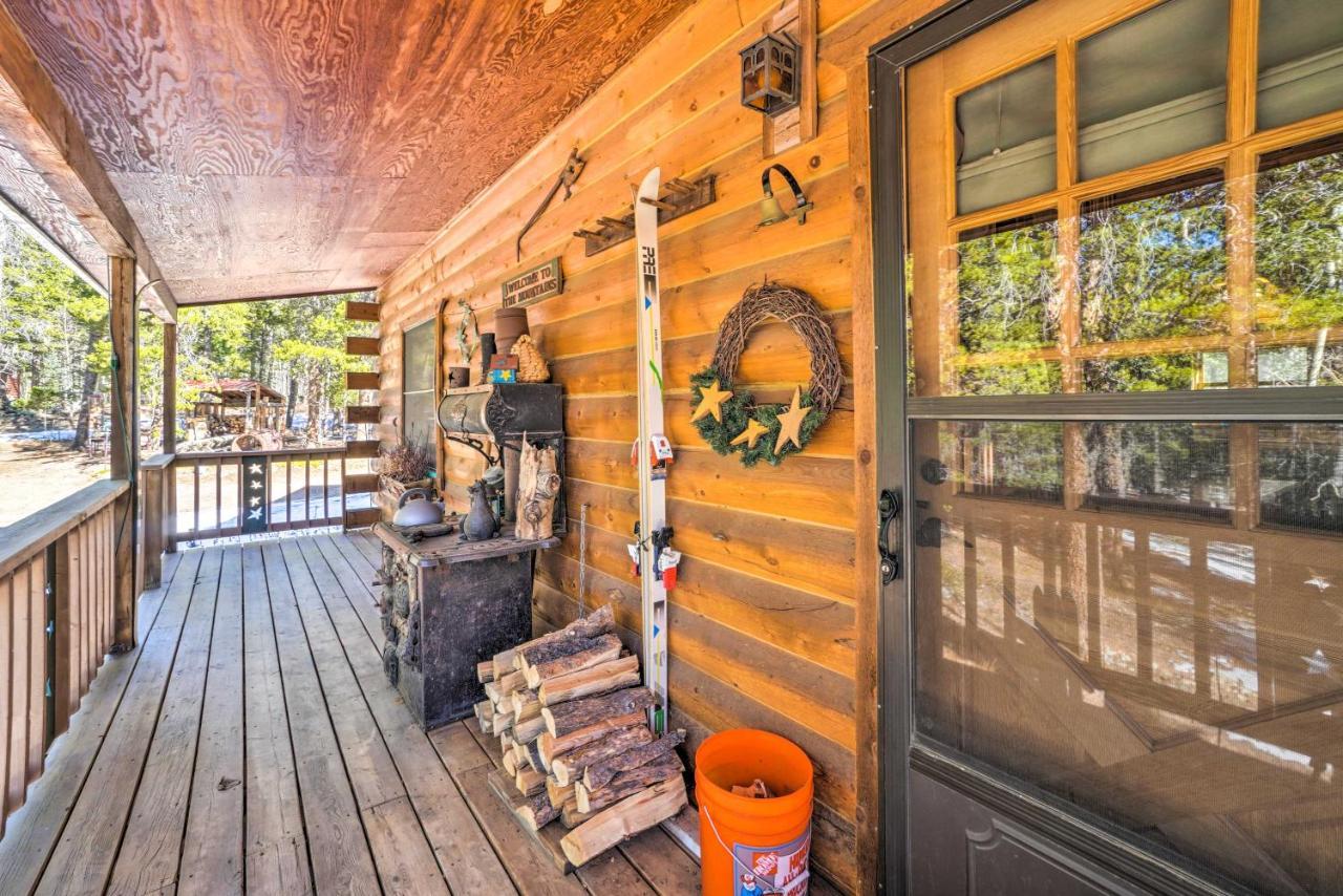 Secluded Black Hawk Log Cabin With Fire Pit! Екстер'єр фото