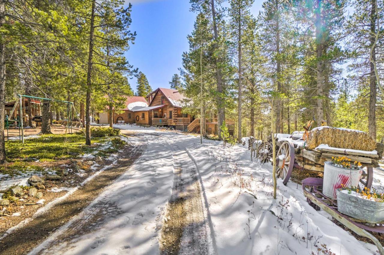 Secluded Black Hawk Log Cabin With Fire Pit! Екстер'єр фото