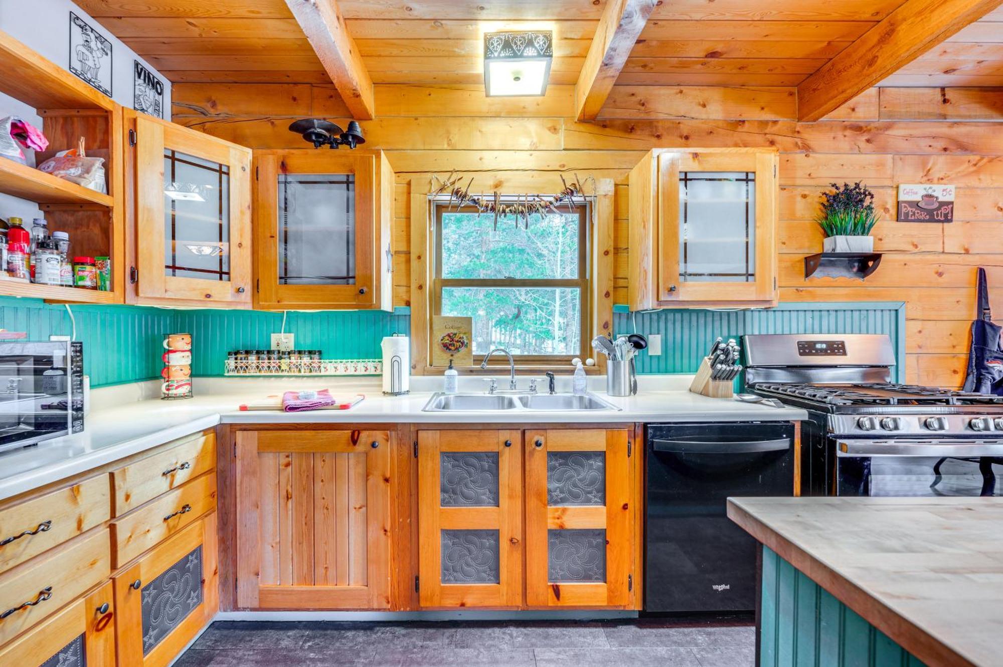Secluded Black Hawk Log Cabin With Fire Pit! Екстер'єр фото